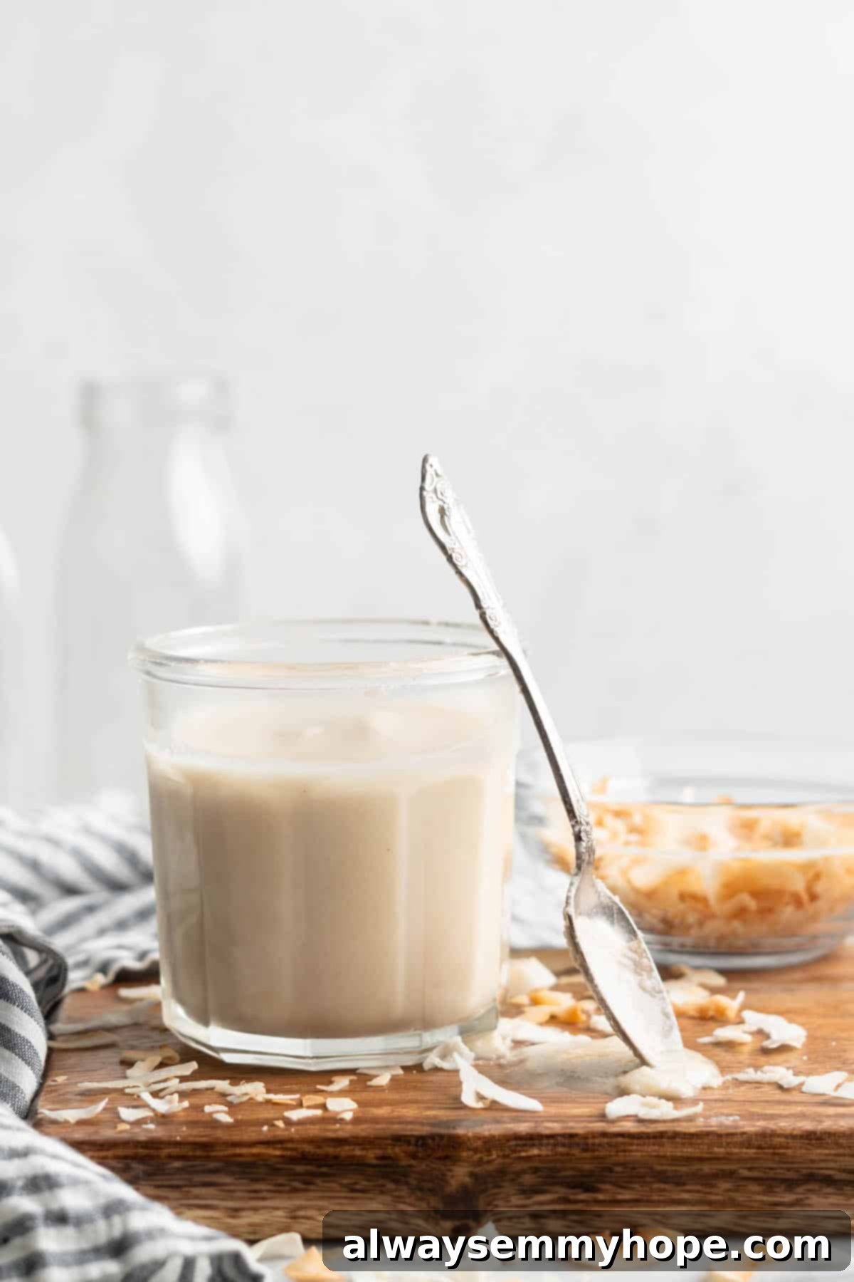 Easy Homemade Coconut Butter 1 featured 11354