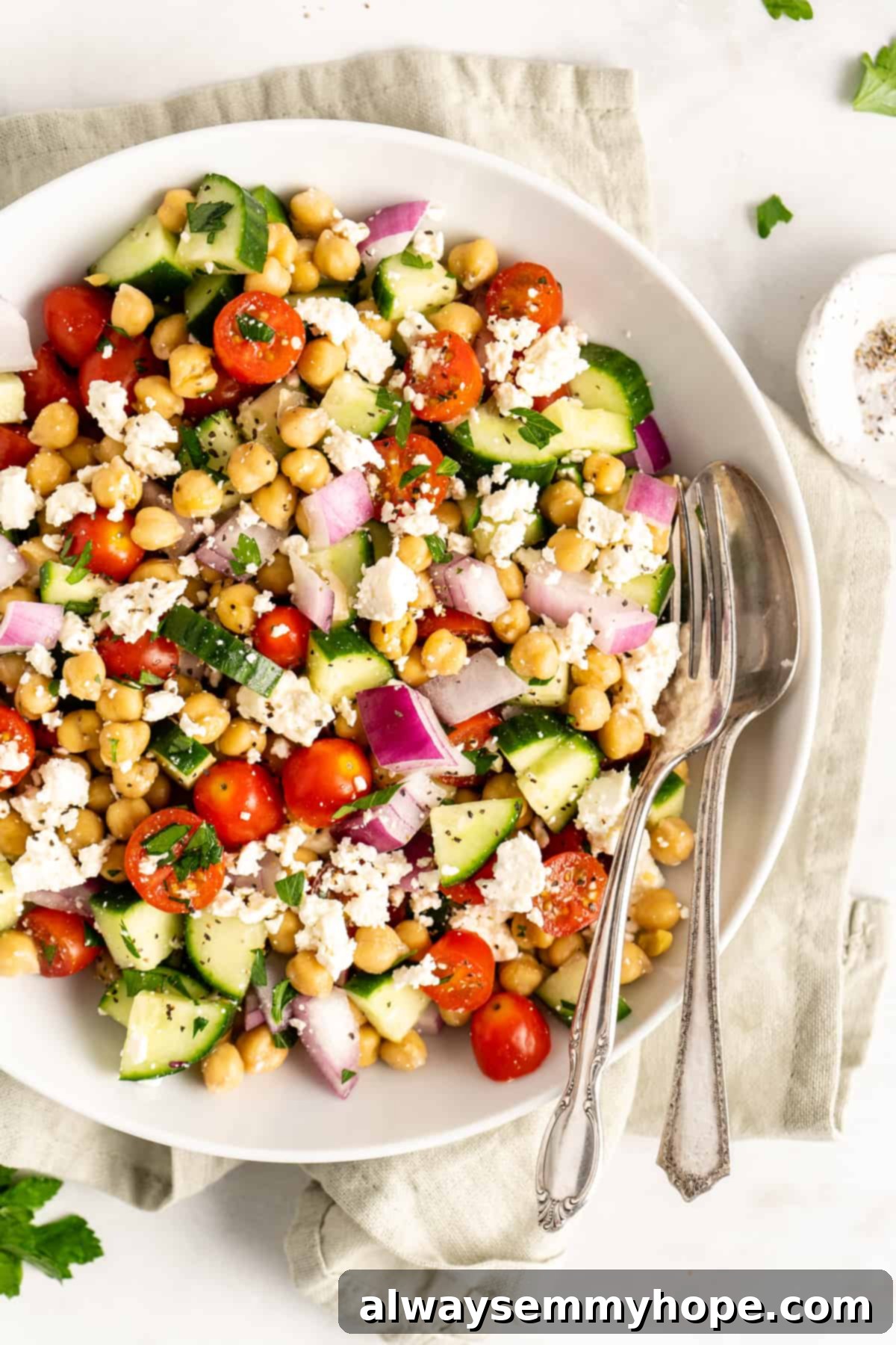 Zesty Mediterranean Chickpea Salad 1 featured 12694