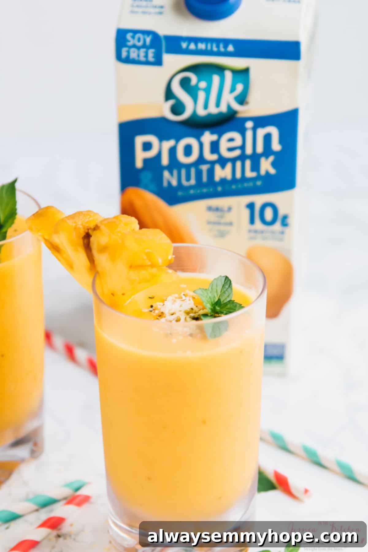 Sunshine Pineapple Peach Smoothie 1 featured 13665