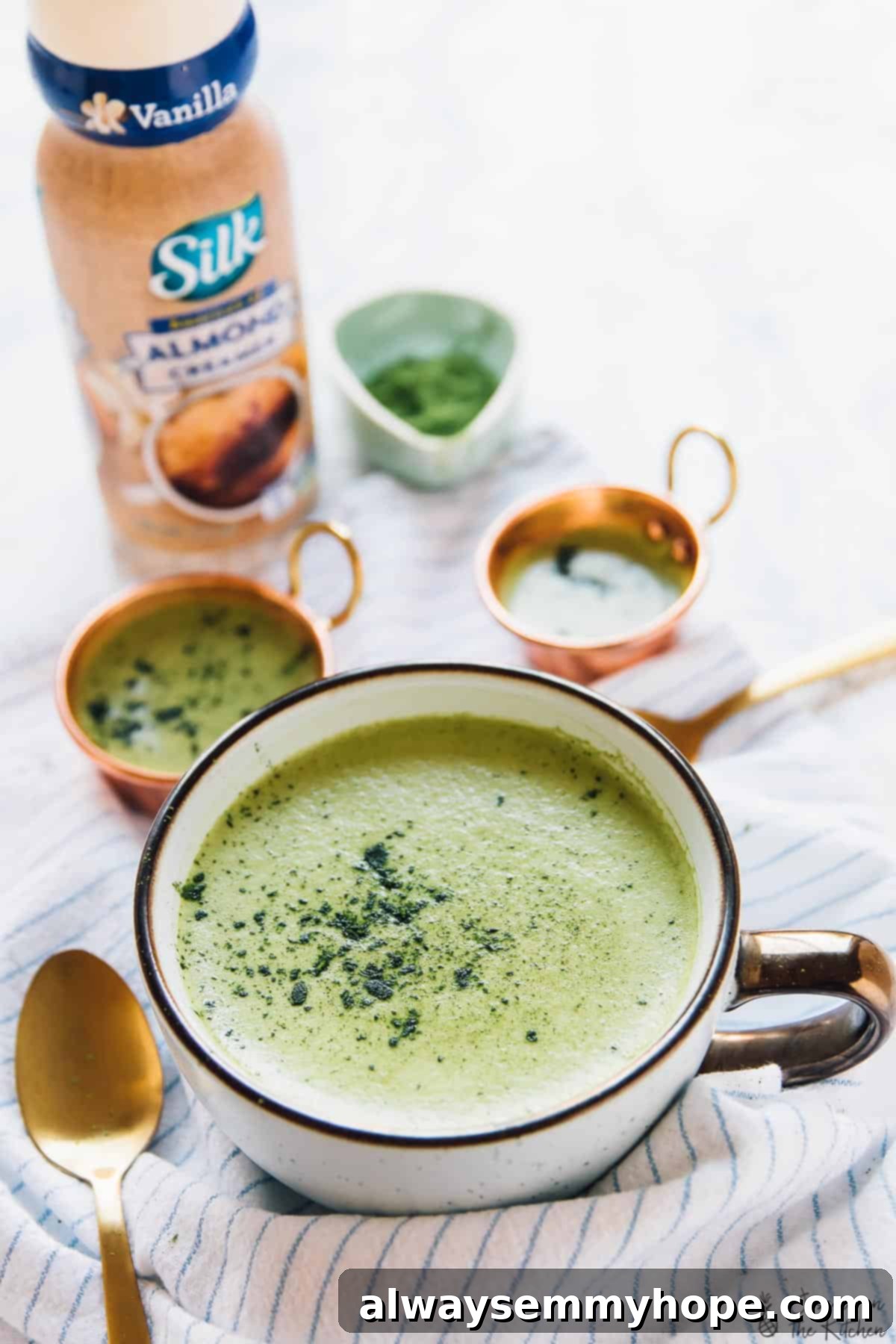 Pumpkin Spice Vegan Matcha Latte 1 featured 16225