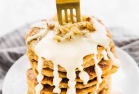 Vegan Carrot Cake Pancakes with Maple Cream Cheese