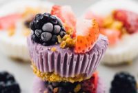 Easy 3-Ingredient Frozen Yogurt Granola Bites