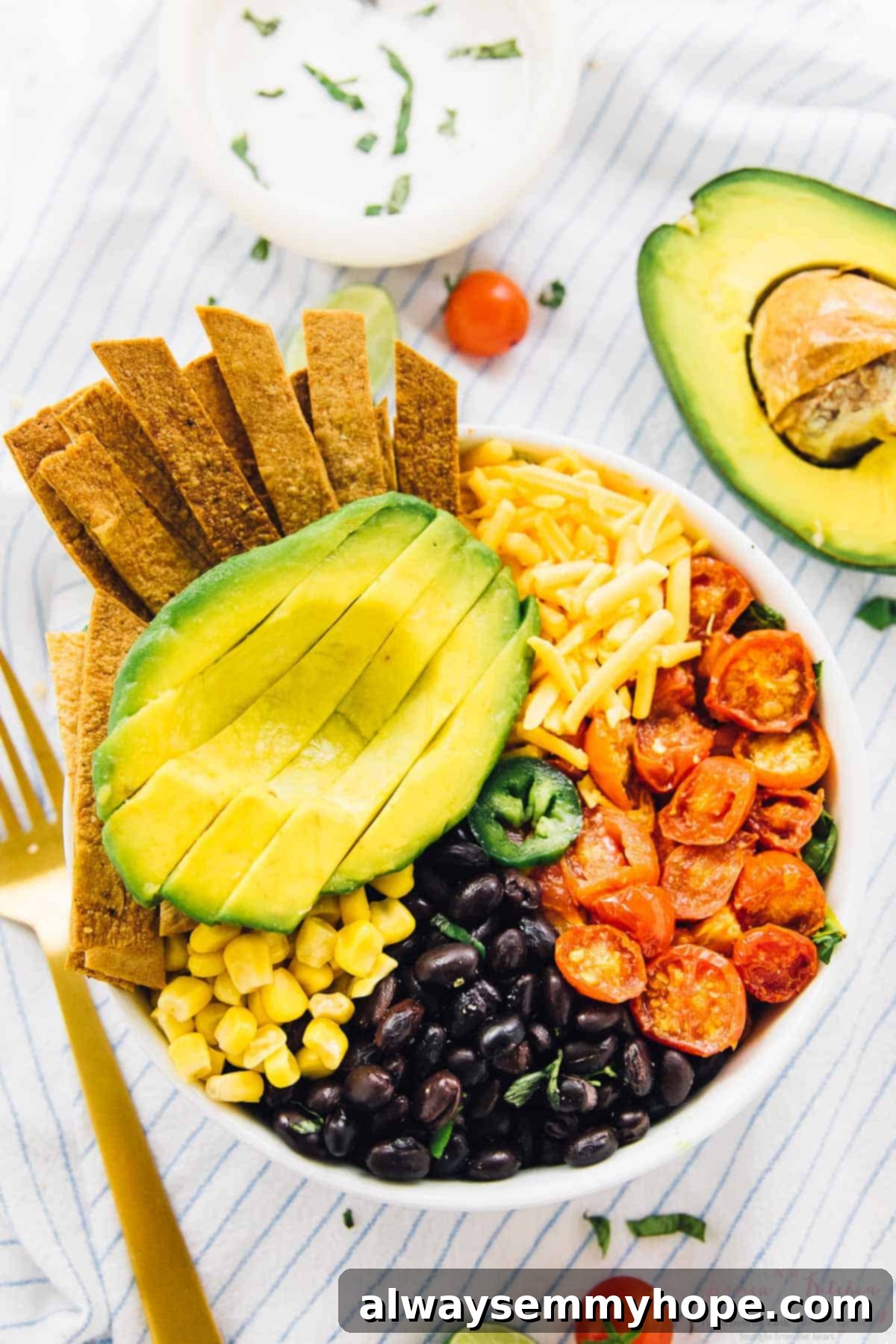 17 Smart Meal Prep Salads to Kickstart Your New Year 1 featured 22963