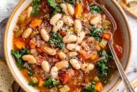 Slow Cooker White Bean and Kale Soup