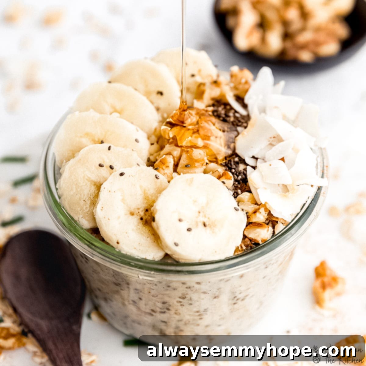 Banana Bread Overnight Oats 1 featured 29877