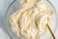 Easy 4 Ingredient Vegan Buttercream Frosting
