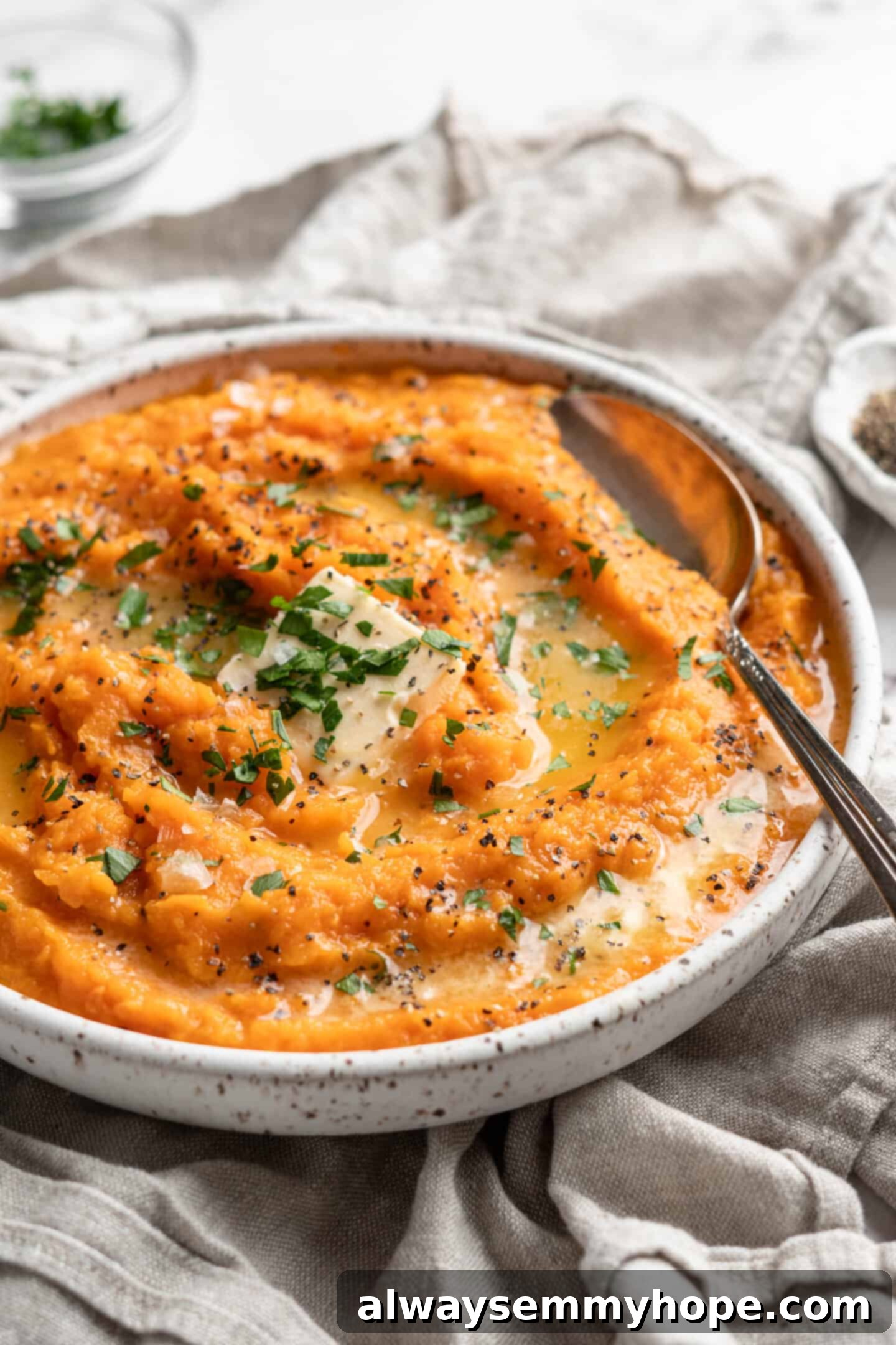Velvety Sweet Potato Mash 1 featured 50571