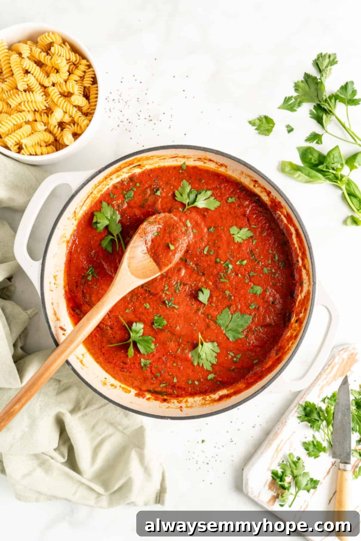 Craft Your Own Delicious Marinara Sauce 1 featured 6073