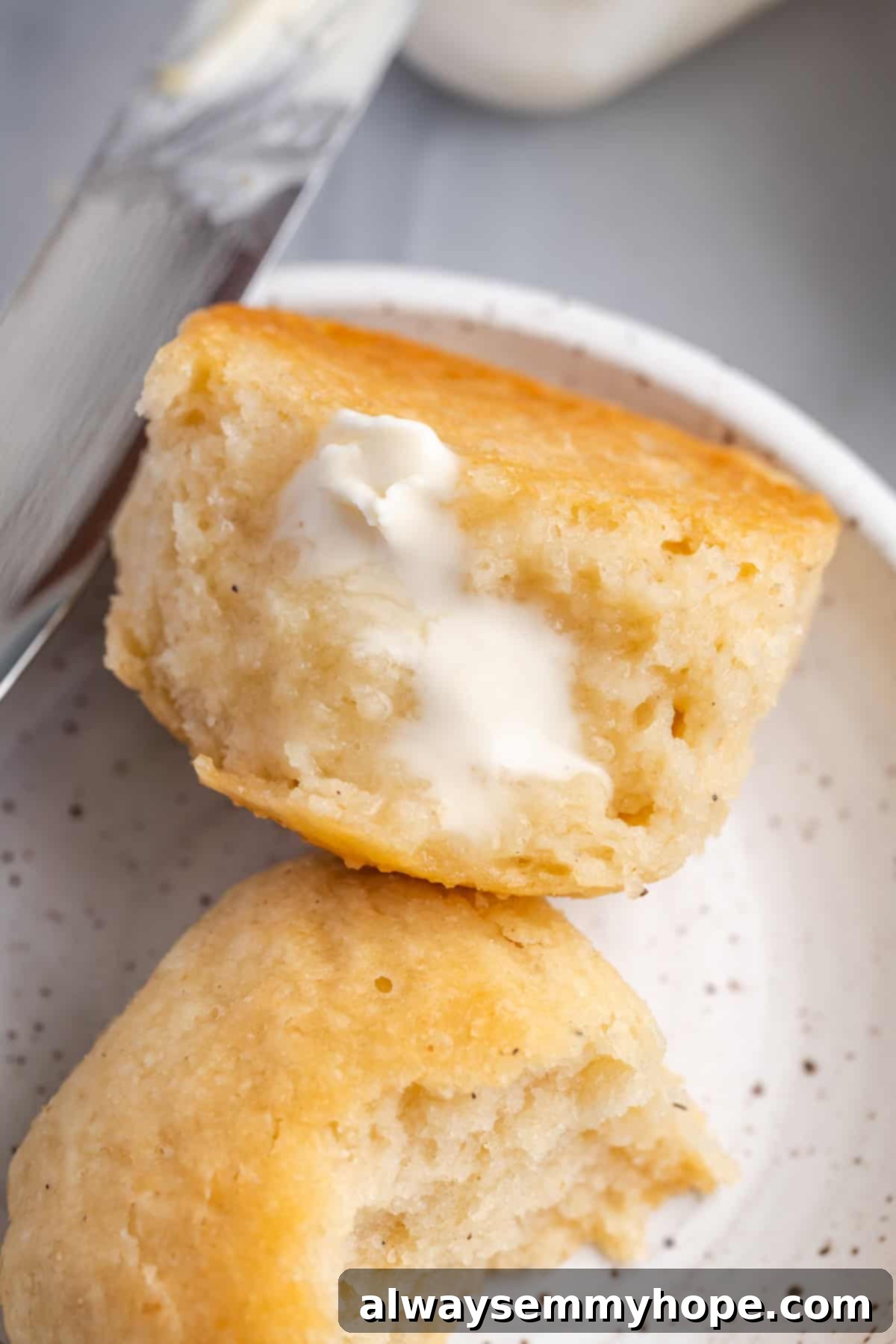 Fluffy Gluten-Free Dinner Rolls 1 featured 64178