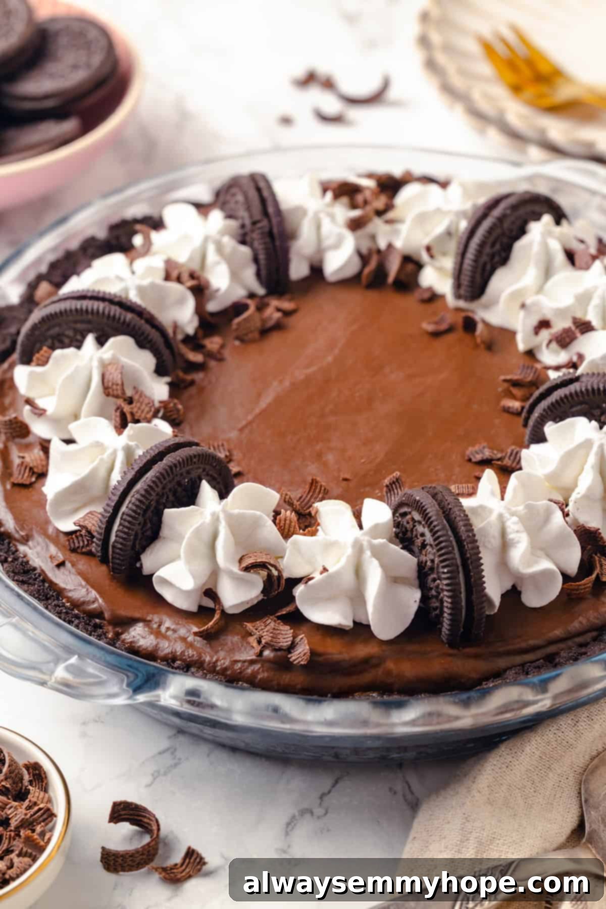 Decadent Chocolate Mousse Pie 1 featured 68629