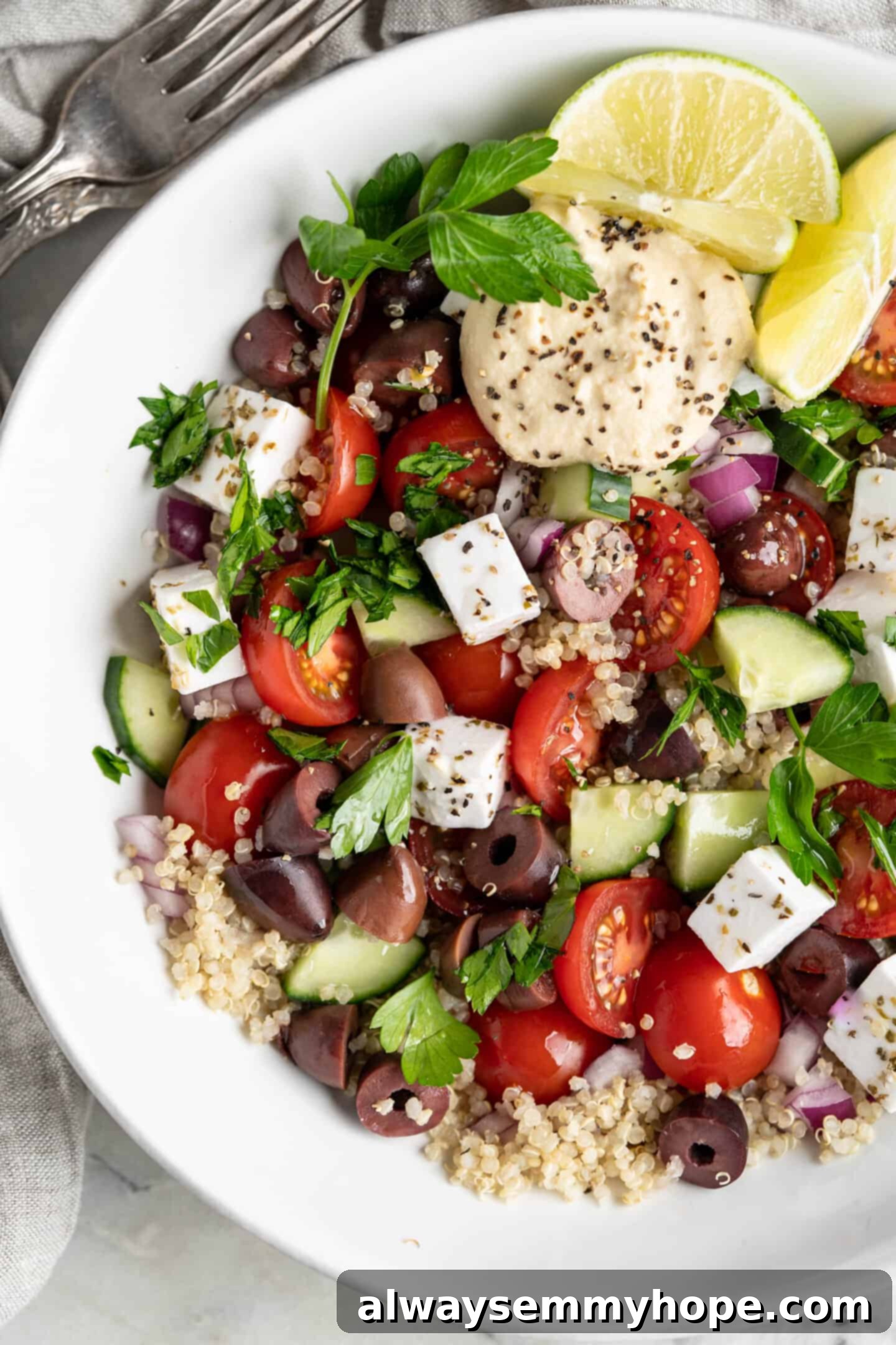 Refreshing Greek Cucumber Salad 1 featured 9639