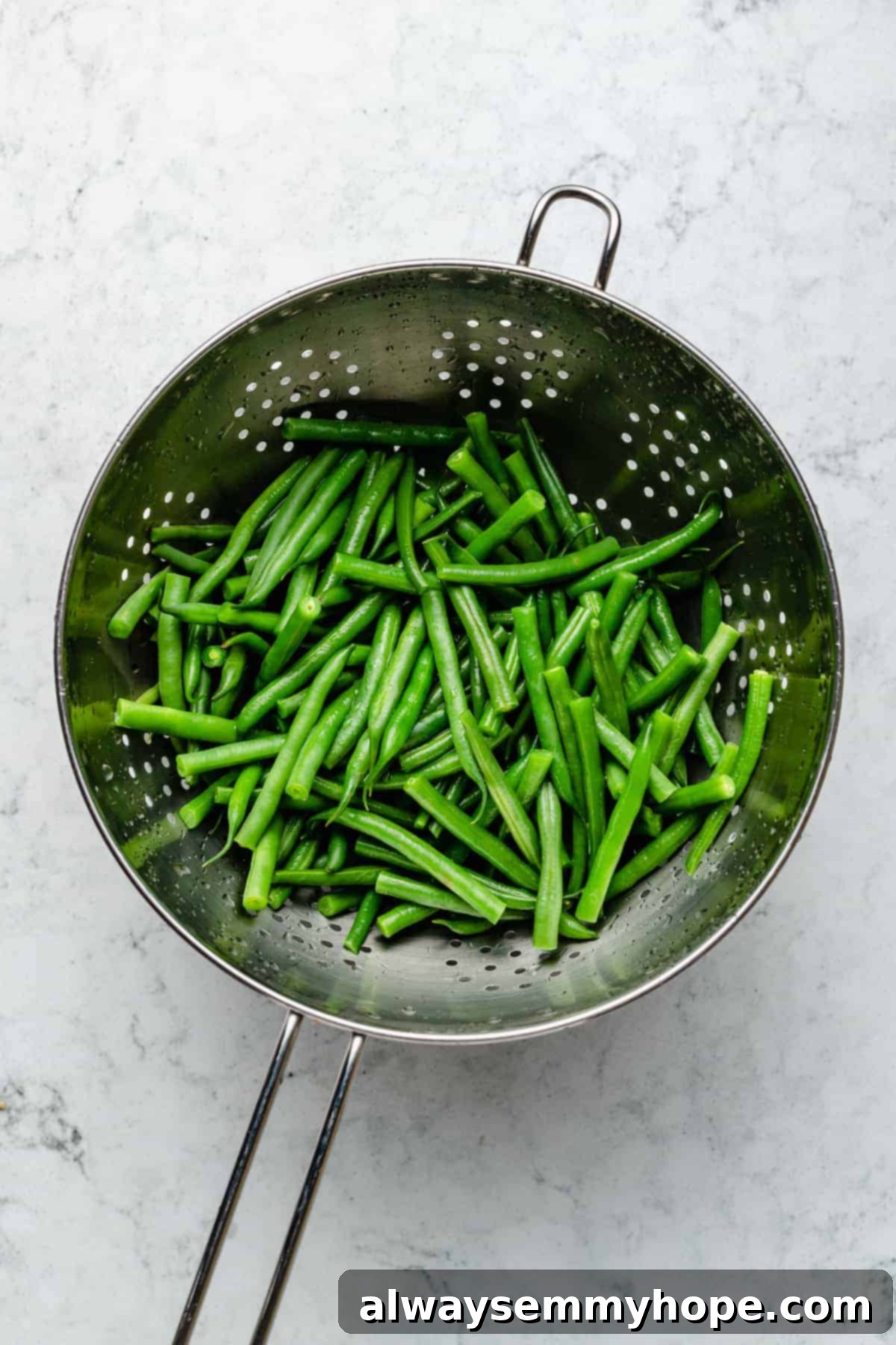 Overhead view of blanched green beans