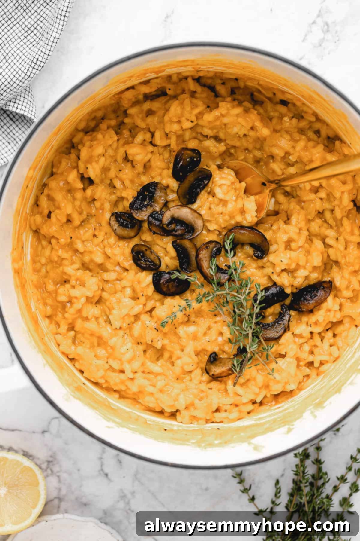 Vegan risotto with caramelized mushrooms.