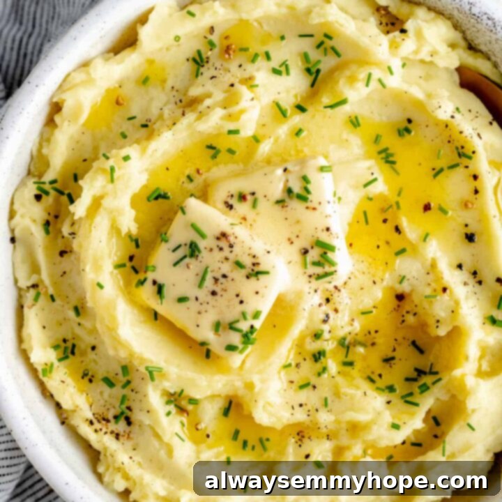 80+ Vegan Thanksgiving Feast Recipes 41 A bowl of incredibly creamy vegan mashed potatoes, perfect for a comforting Thanksgiving side dish.