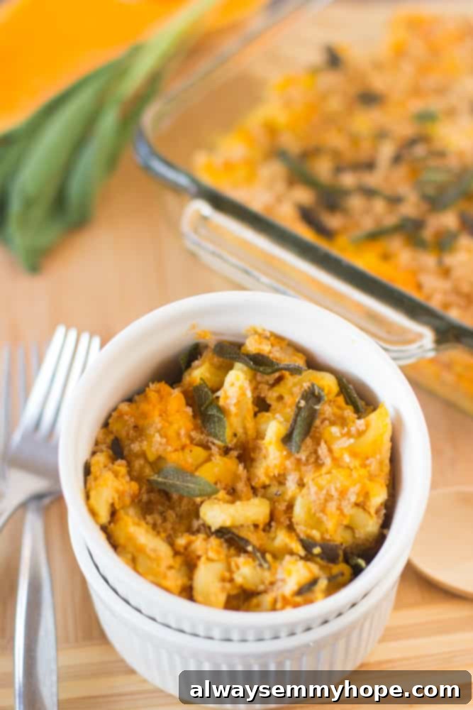 Aralık'ta İçinizi Isıtacak Vegan Tarifler 12 Creamy butternut squash mac and cheese with crispy sage, a comforting vegan main