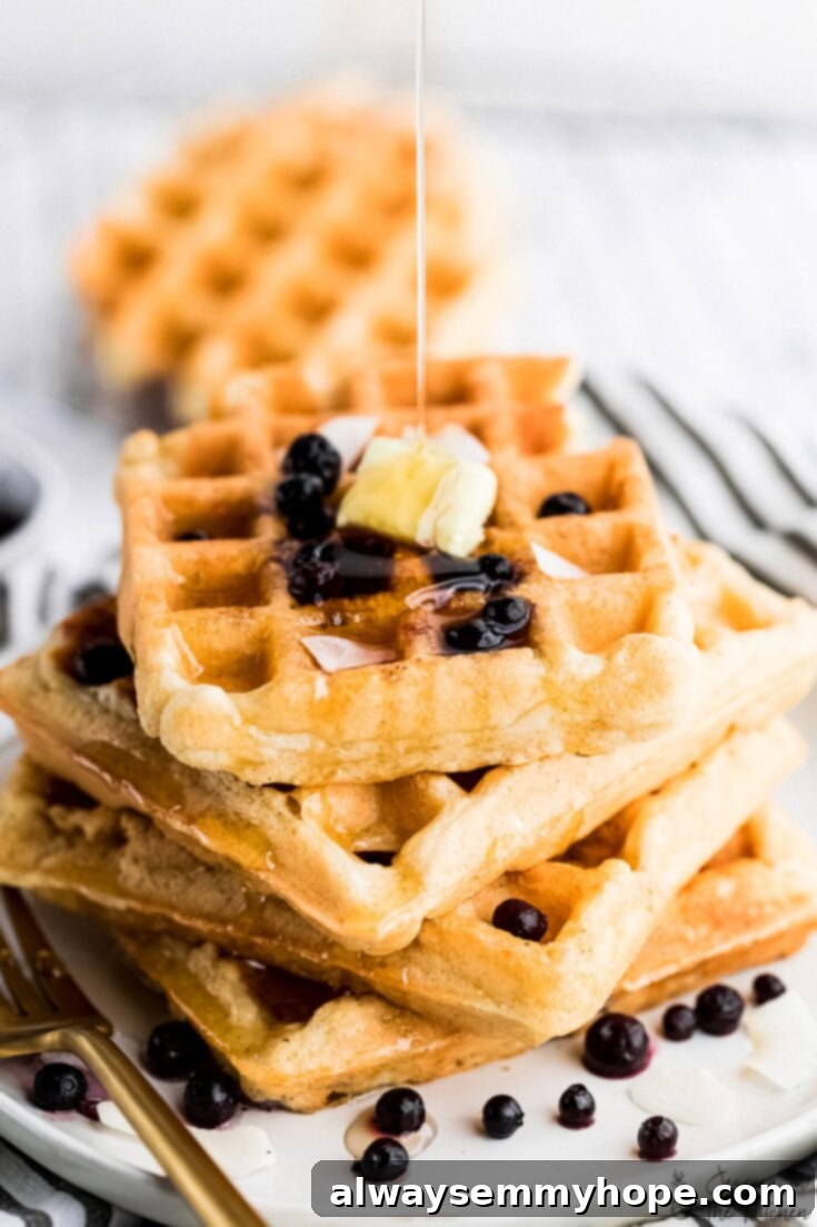 Aralık'ta İçinizi Isıtacak Vegan Tarifler 5 Fluffy and crispy classic vegan waffles, great for a cozy morning