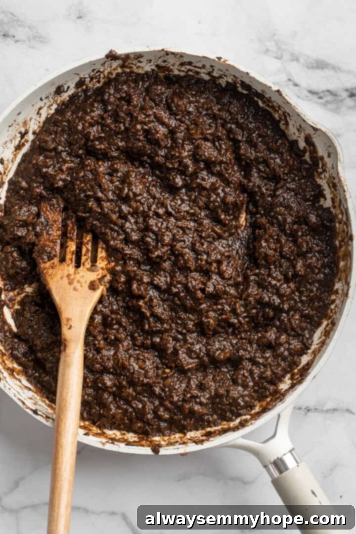 Finished filling for vegan Jamaican patties in a skillet