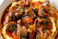 Mushroom Burgundy Stew