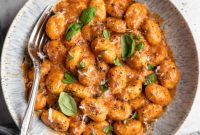 Cheesy Tomato Gnocchi Skillet
